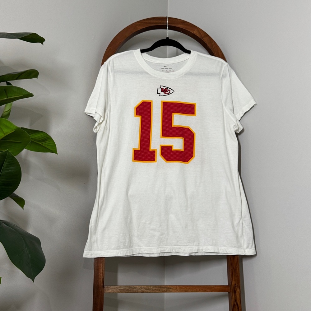 Nike XL White KC Kansas City Chiefs Short Sleeve Tee Mahomes 15